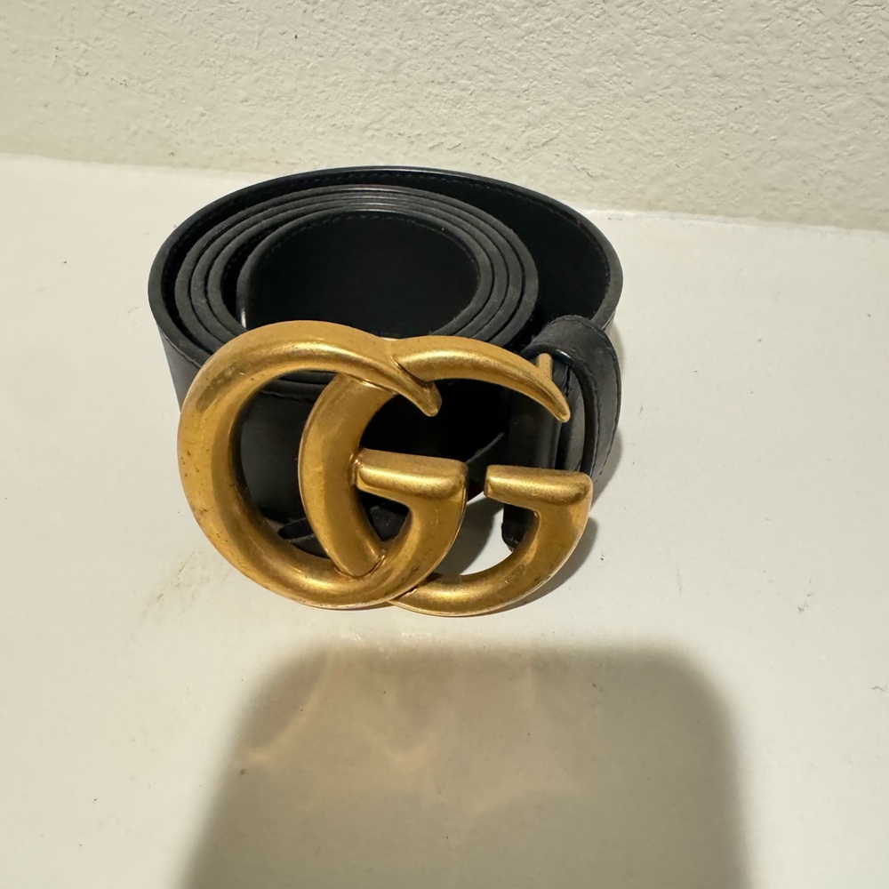 Gucci Gold and Black Belt with Iconic Double G Buckle